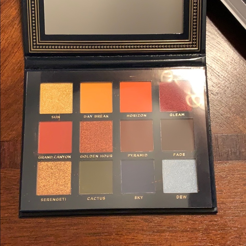 Ace Beaute NWT eye shadow palette.